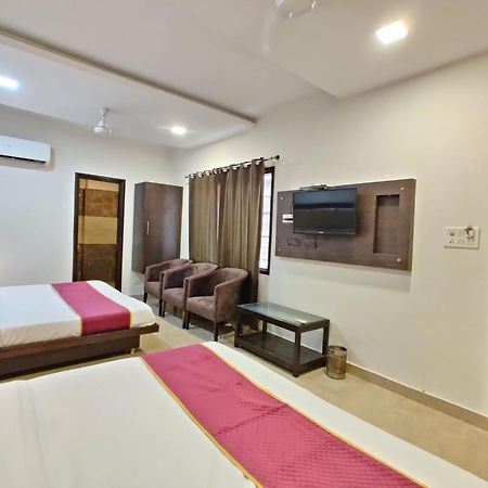 Hotel The Grandpark อัมริตสา ภายนอก รูปภาพ